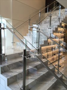 Modern Glass Railings Ideas For Staircases in 2025 6 a6eeae955bc13c97f83b8318c0cd3172 1